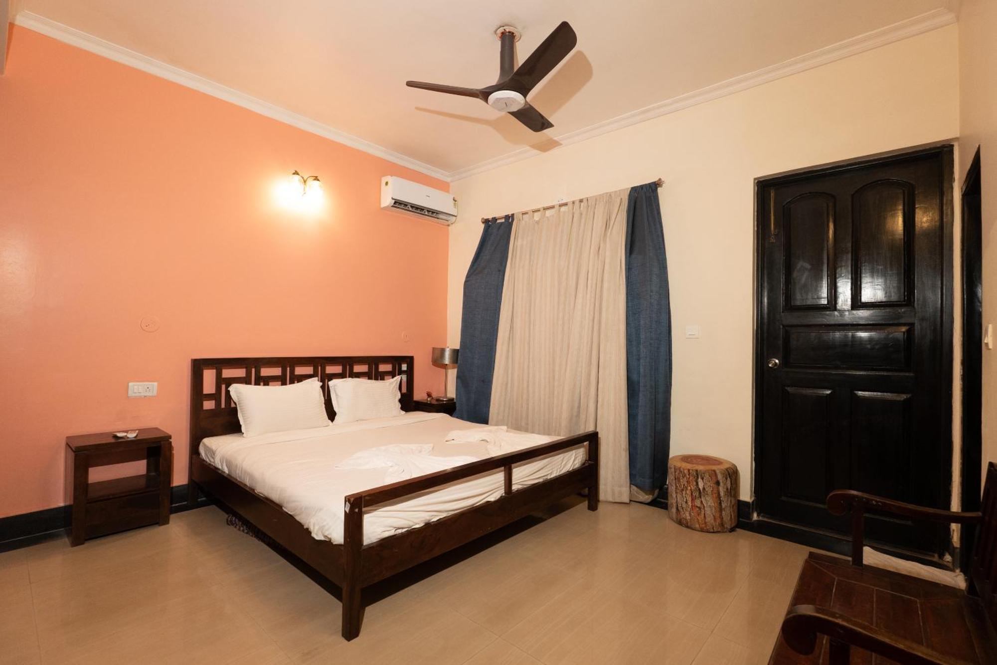 Villa M - Lagoon 4 Calangute 3Bhk Pool Facing, Breakfast Included Goa Velha Esterno foto