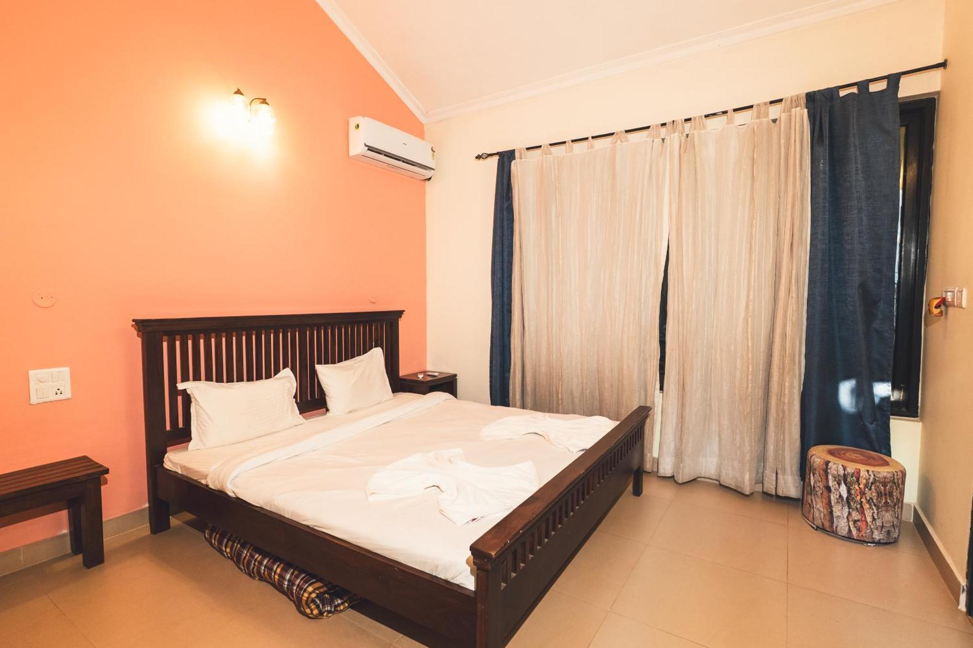 Villa M - Lagoon 4 Calangute 3Bhk Pool Facing, Breakfast Included Goa Velha Esterno foto