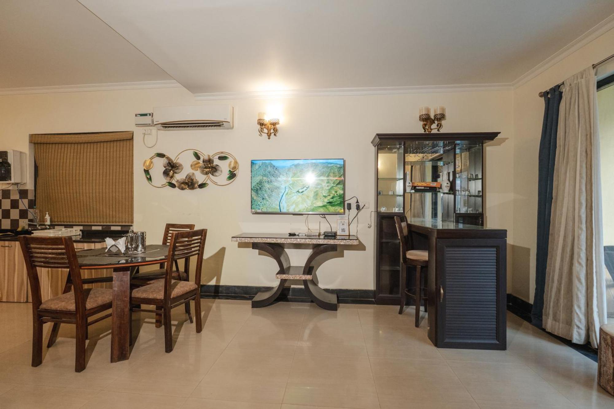 Villa M - Lagoon 4 Calangute 3Bhk Pool Facing, Breakfast Included Goa Velha Esterno foto